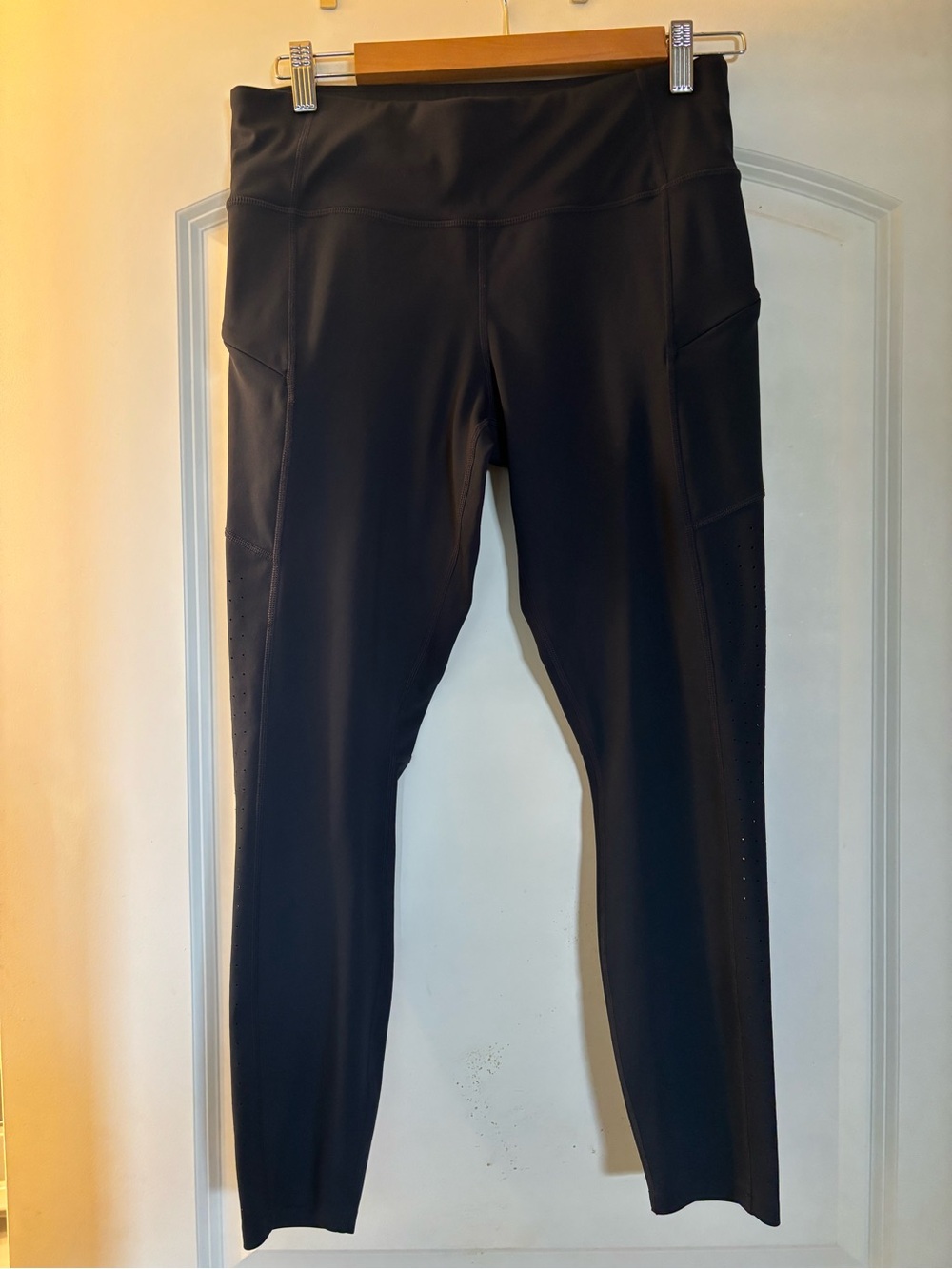 Navy Blue Athletic Leggings with Side Pockets medium